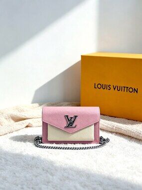 Louis Vuitton Lockme Chain Bag